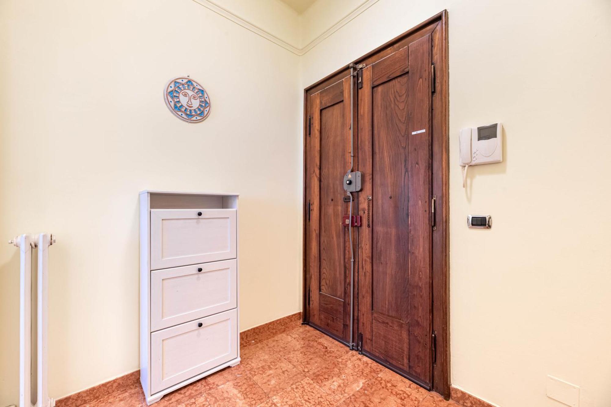 Piazza Isolo Central Apartment فيرونا المظهر الخارجي الصورة