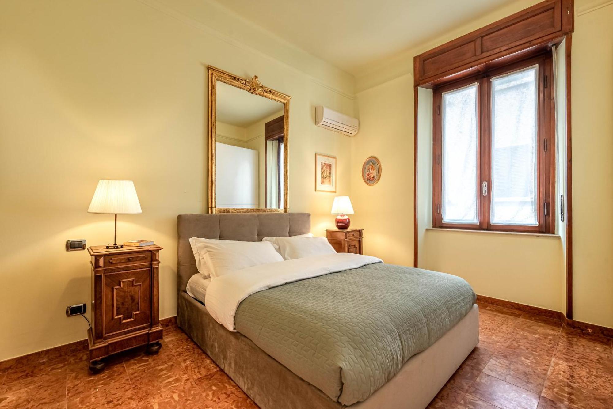 Piazza Isolo Central Apartment فيرونا المظهر الخارجي الصورة