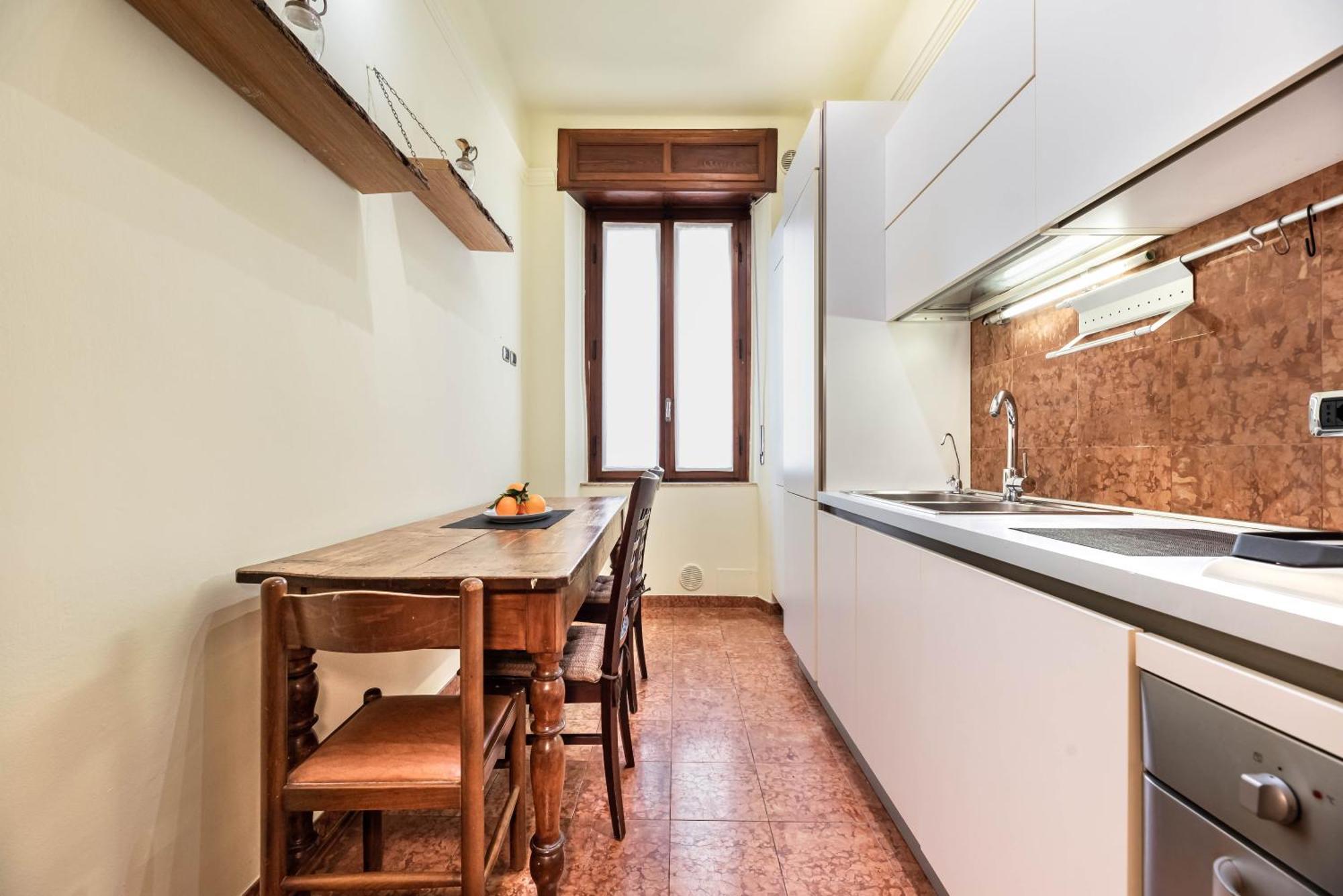 Piazza Isolo Central Apartment فيرونا المظهر الخارجي الصورة
